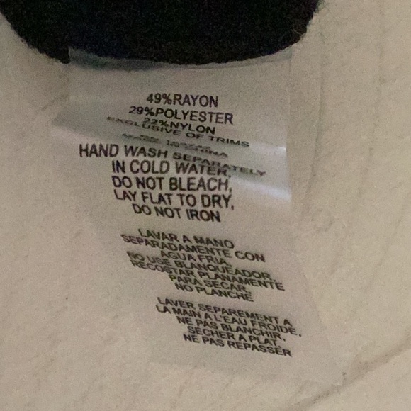 Sioni Milano NWT Black Sweater Feather And Gem Floral Embellishment Details - Picture 5 of 5